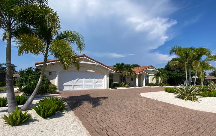 Paver driveway with room for four cars